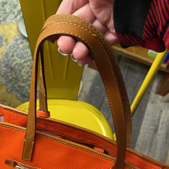 Orange/red Dooney and Bourke tote in good condition pebble leather - Picture 10 of 12